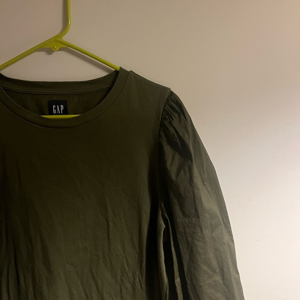 Gap green long sleeve puffer sleeve shirt